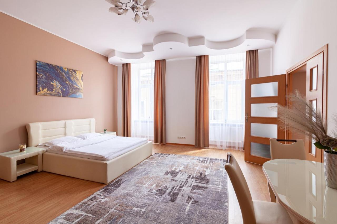 Leogrand Apartments Svobody 33 Lviv Kültér fotó