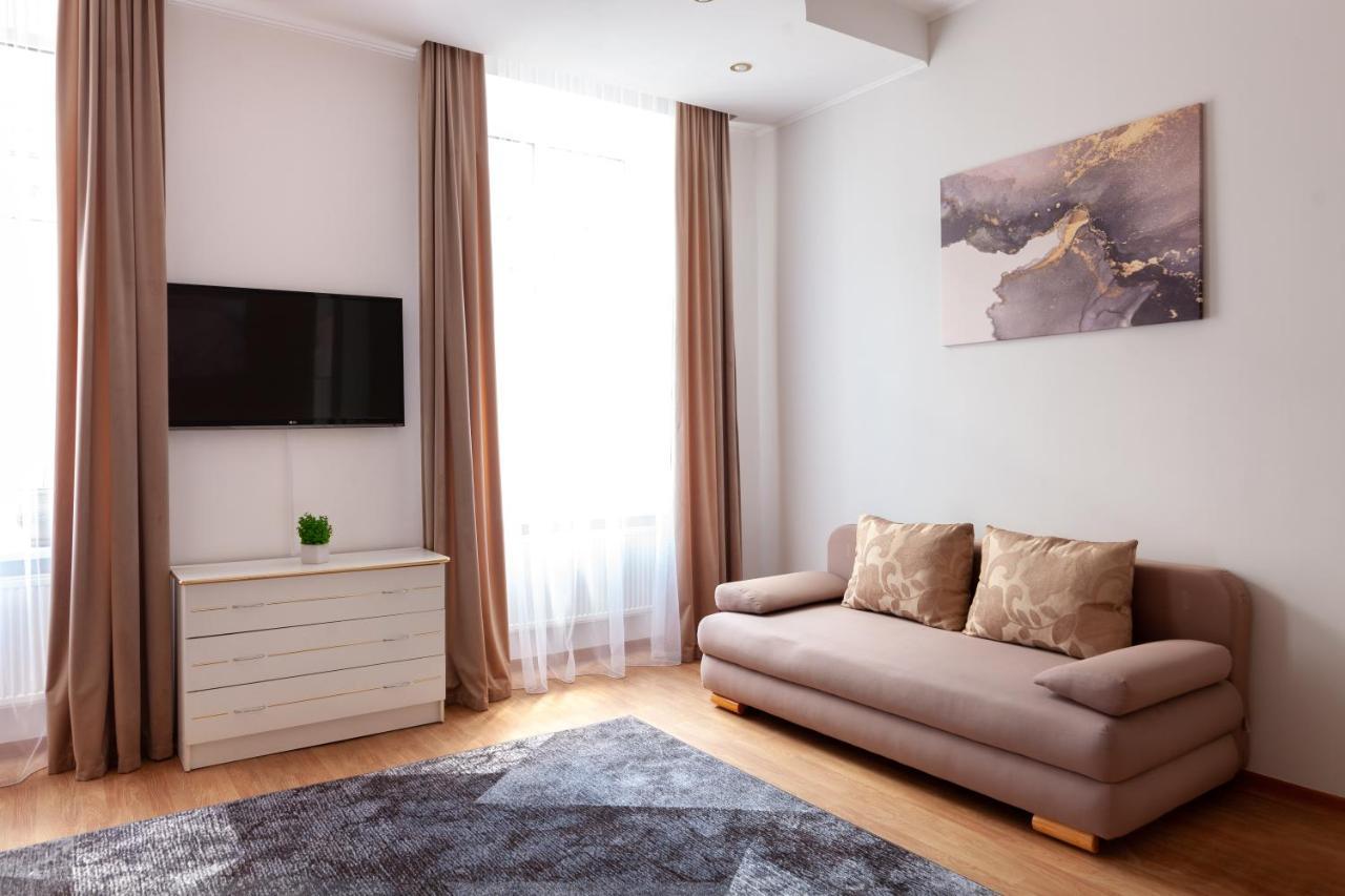 Leogrand Apartments Svobody 33 Lviv Kültér fotó