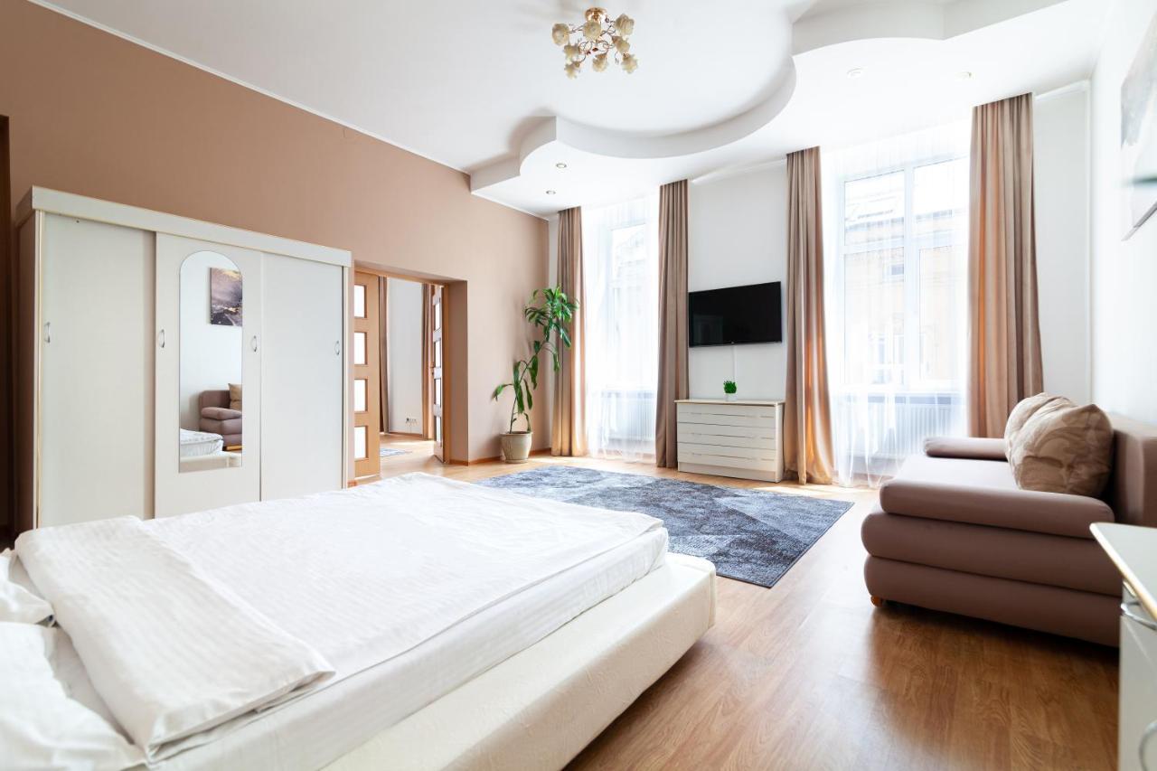 Leogrand Apartments Svobody 33 Lviv Kültér fotó