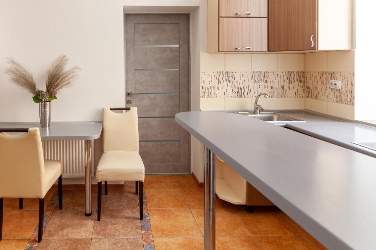 Leogrand Apartments Svobody 33 Lviv Kültér fotó