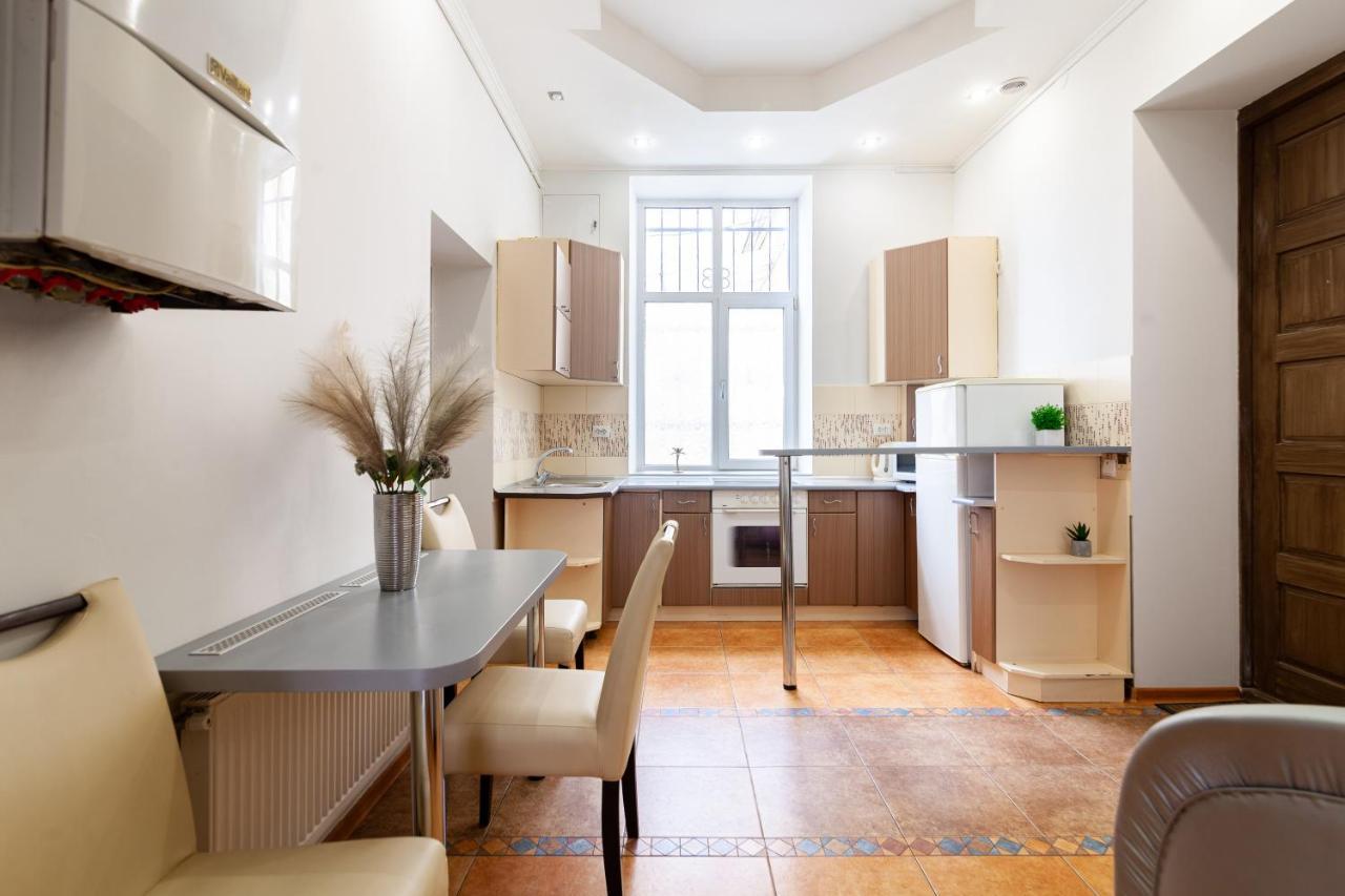 Leogrand Apartments Svobody 33 Lviv Kültér fotó